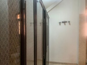 Building Lobby in 2.5 BHK Apartment at DLF The Princeton Estate, Dlf Phase V – for Rent