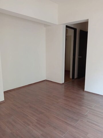 Room in 1 BHK Apartment at Raunak Bliss, Ghodbunder Road – for Rent