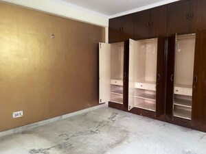 Room in 2 BHK Builder Floor at Hauz Khas – for Rent