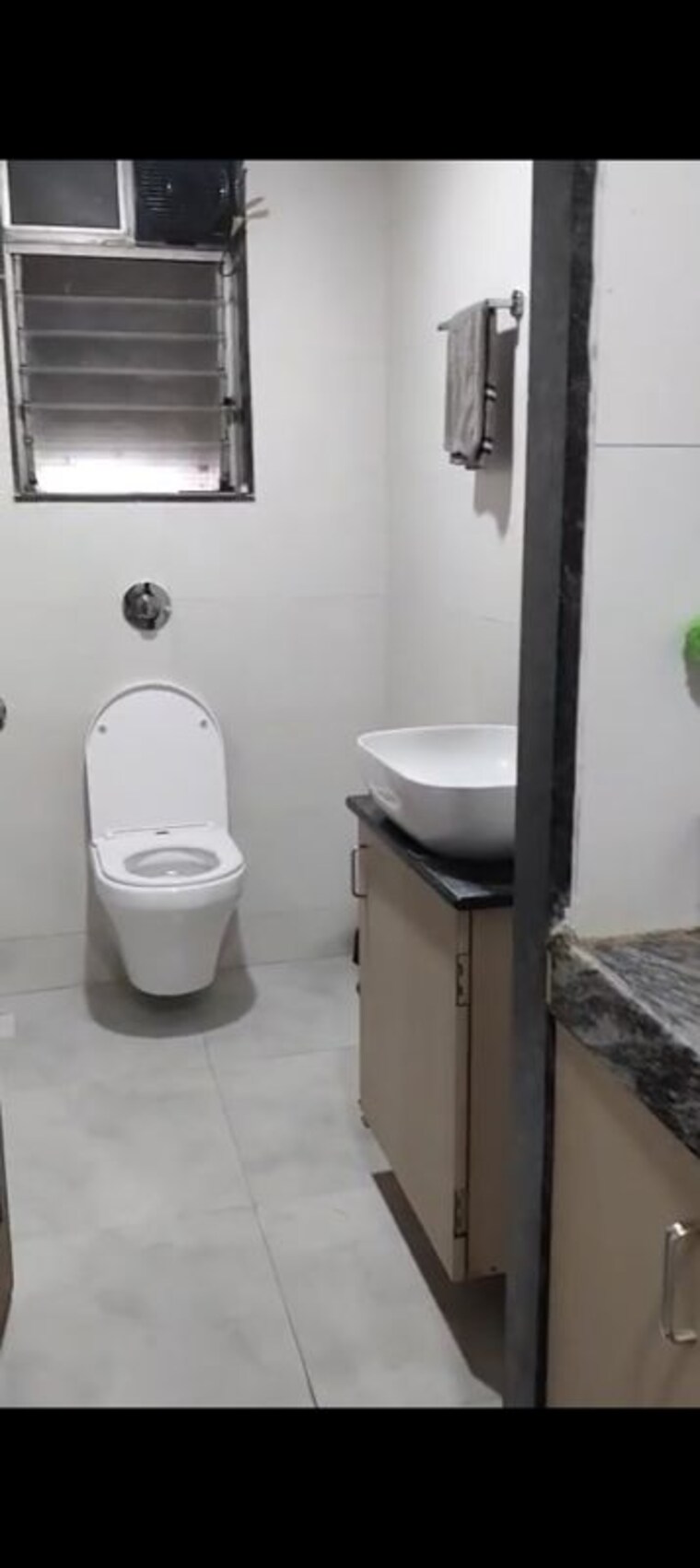Washroom, bandra west Commercial Office Space 890 Sq.Ft. In Bandra West Mumbai 9836327