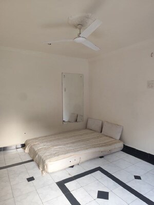 Bedroom in 1 BHK Apartment at Bandra West – for Rent