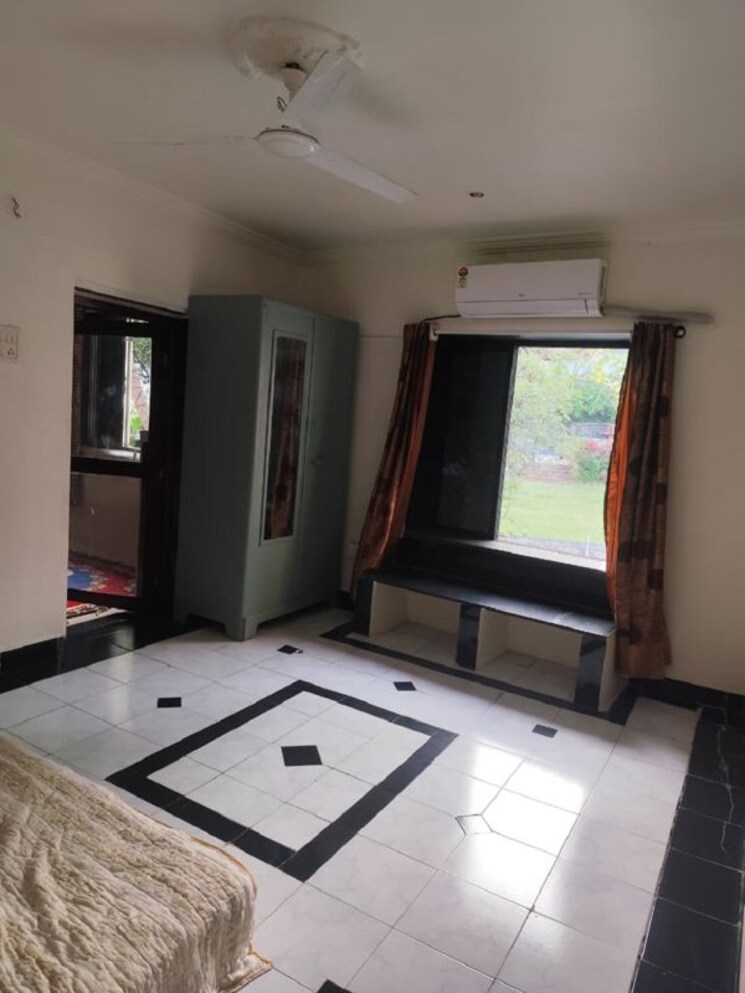 Bedroom, bandra west 1 Bedroom 500 Sq.Ft. Apartment In Bandra West Mumbai 9836311