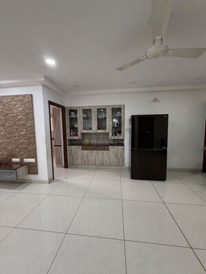 Room in 4 BHK Apartment at Niharika Skyline, Manikonda – for Rent