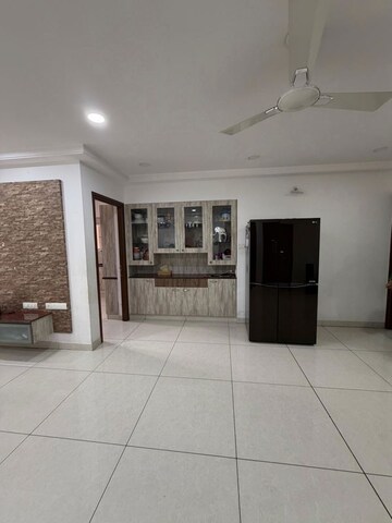 Room in 4 BHK Apartment at Niharika Skyline, Manikonda – for Rent