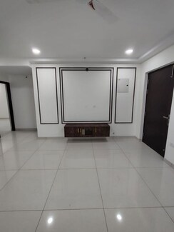 4 BHK + Pooja Room Apartment For Rent in Niharika Skyline