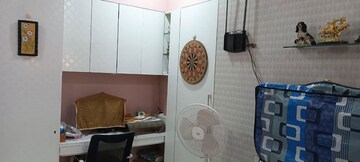 Furnished Amenities in 2 BHK Apartment at Rustomjee Urbania Azziano, Thane West – for Rent