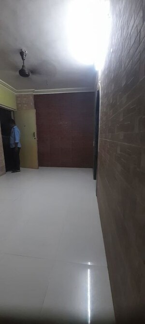 Room in 1 BHK Apartment at Valentine Apartments, Goregaon East – for Rent