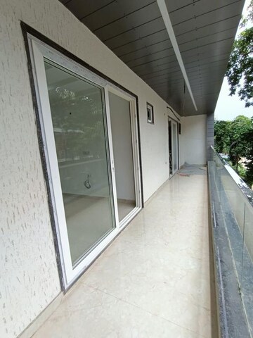 Balcony in 3 BHK Builder Floor at Sector 7 – for Rent