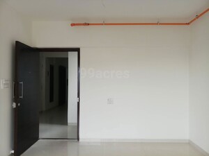 Room in 2 BHK Apartment at Crystal Armus, Chembur – for Rent