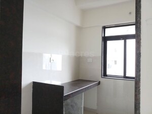 Room in 2 BHK Apartment at Crystal Armus, Chembur – for Rent