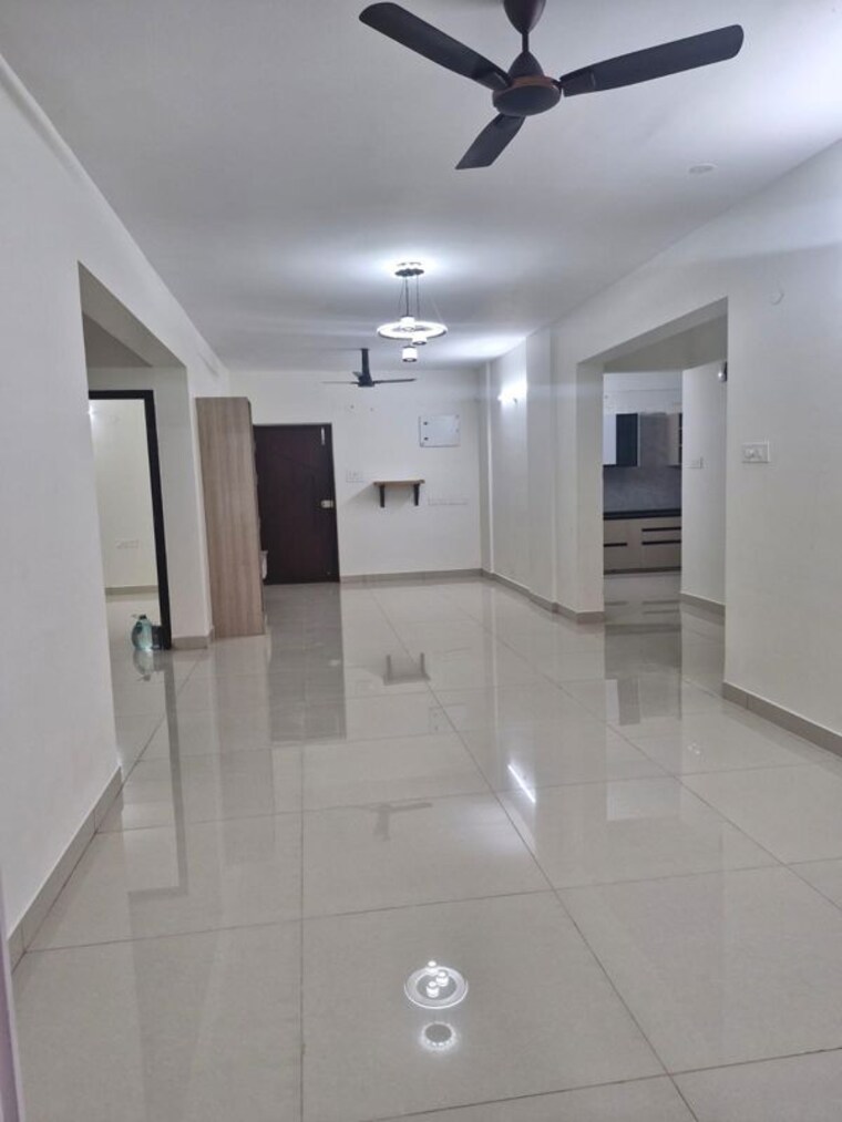 Bathroom, praneeth-pranav-solitaire 3 Bedroom 1701 Sq.Ft. Apartment In Bachupally Hyderabad 9836339