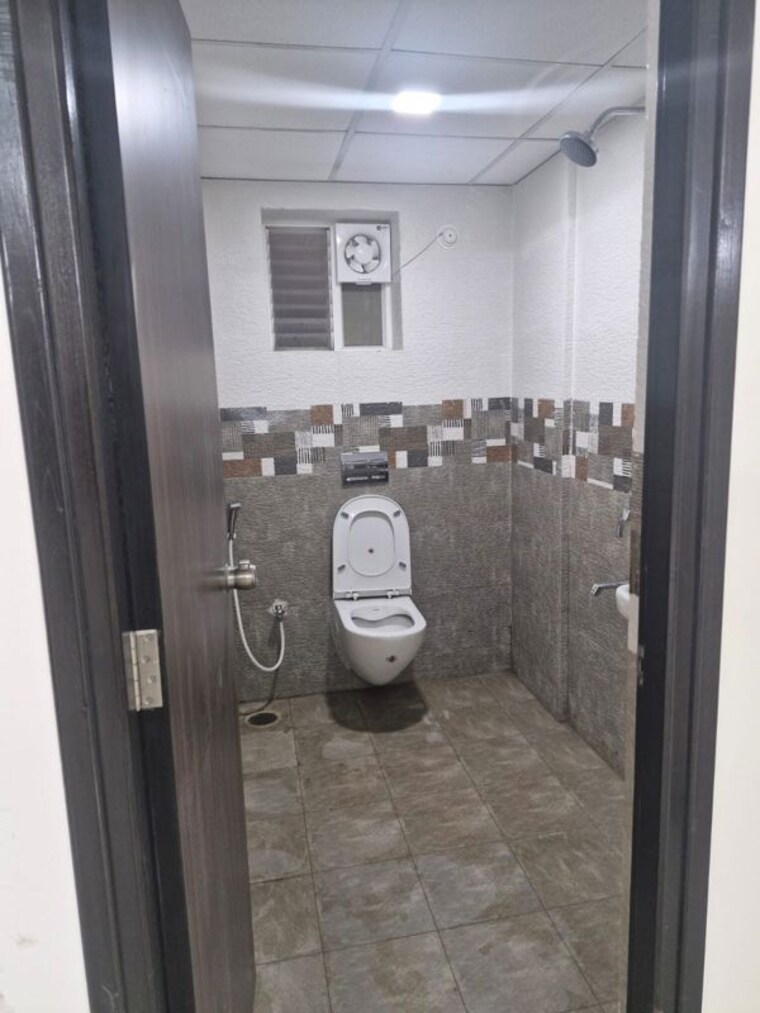 Bathroom, praneeth-pranav-solitaire 3 Bedroom 1701 Sq.Ft. Apartment In Bachupally Hyderabad 9836339