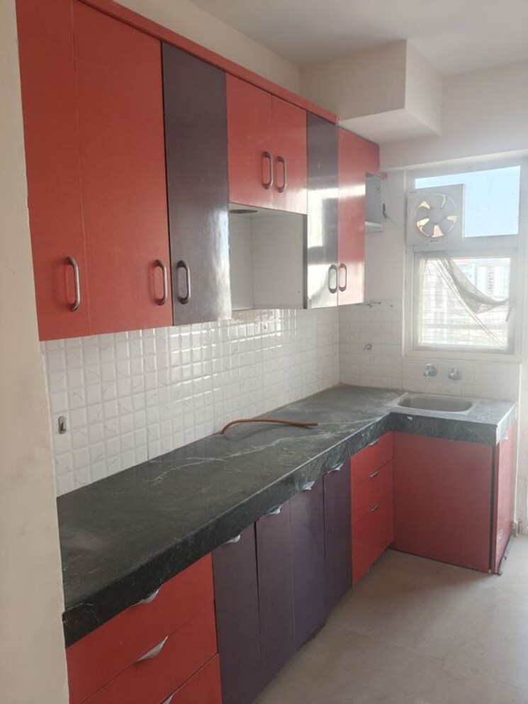 Kitchen, shree-vardhman-green-court 2 Bedroom 690 Sq.Ft. Apartment In Sector 90 Gurgaon 9836383