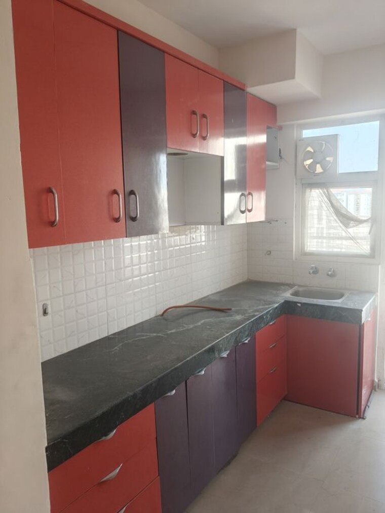 Kitchen, shree-vardhman-green-court 2 Bedroom 690 Sq.Ft. Apartment In Sector 90 Gurgaon 9836383