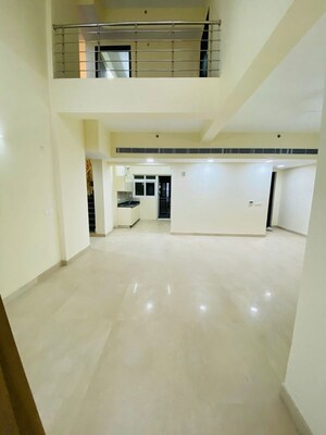 Room in 4 BHK Penthouse at BPTP Park Prime, Sector 66 – for Sale