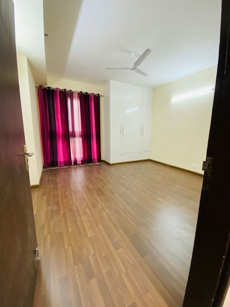 Bedroom, bptp-park-prime 4 Bedroom 3605 Sq.Ft. Penthouse In Sector 66 Gurgaon 9836400