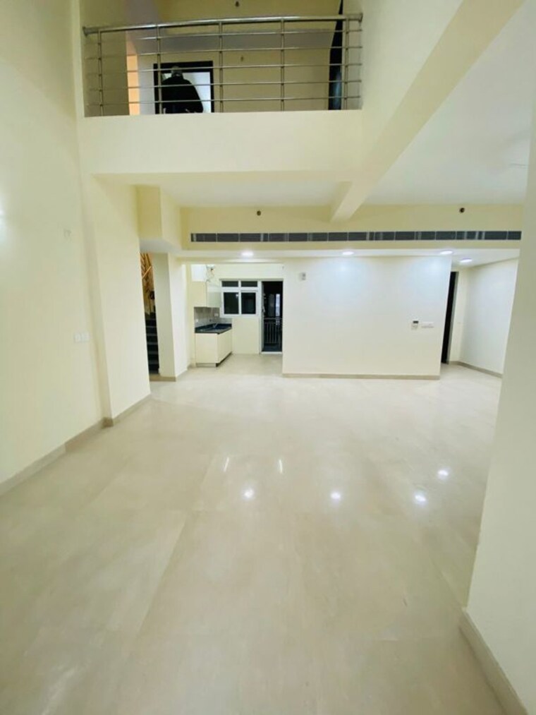 Room, bptp-park-prime 4 Bedroom 3605 Sq.Ft. Penthouse In Sector 66 Gurgaon 9836400