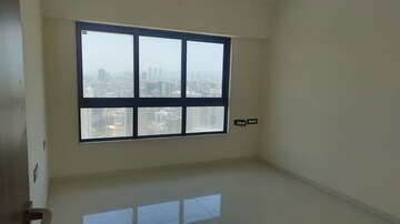 Room in 2.5 BHK Apartment at Lotus Sky Garden, Malad West – for Rent
