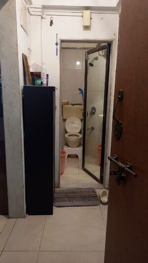  1 BHK Apartment at Bandra West – for Rent