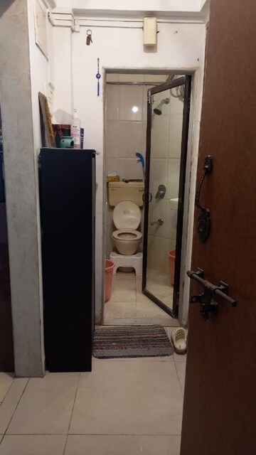  1 BHK Apartment at Bandra West – for Rent