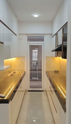 2.5 BHK + Extra Room Apartment For Sale in Smart World Gems