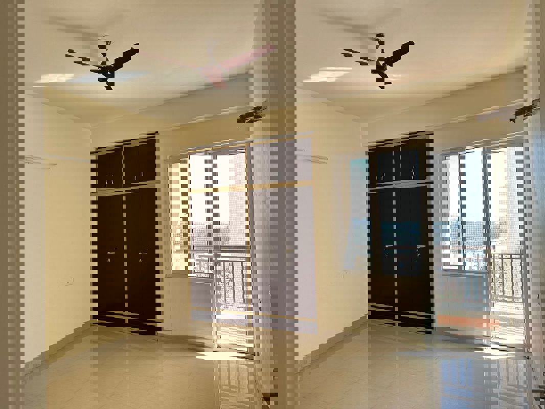 3 BHK + Servant Room Apartment For Rent in Malwa Escon Primera