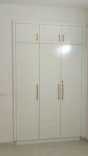 Furnished Amenities in 3 BHK Builder Floor at Smart World Gems, Sector 89 – for Rent