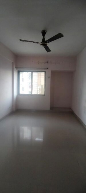 Room in 2 BHK Apartment at Haware Estate, Kasarvadavali – for Sale