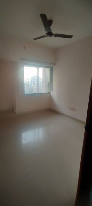 Room in 2 BHK Apartment at Haware Estate, Kasarvadavali – for Sale