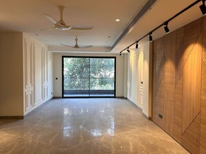 Room in 2 BHK Apartment at Unity The Amaryllis, Karol Bagh – for Rent