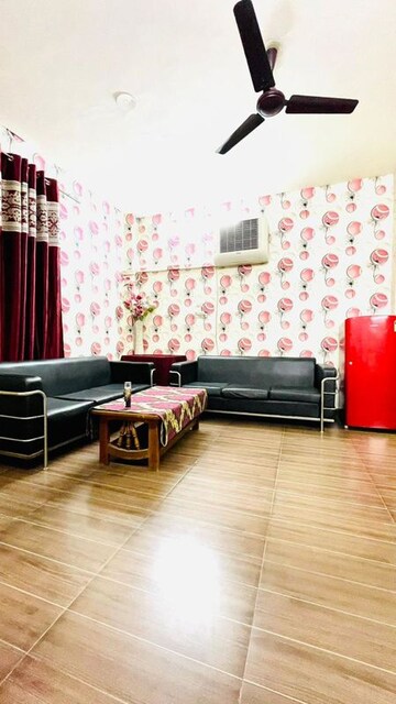 Living Room in 1 BHK Builder Floor at Kishan Ganj – for Rent