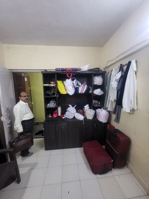 Master Bedroom in 1 RK Apartment at Satellite Garden, Goregaon East – for Rent