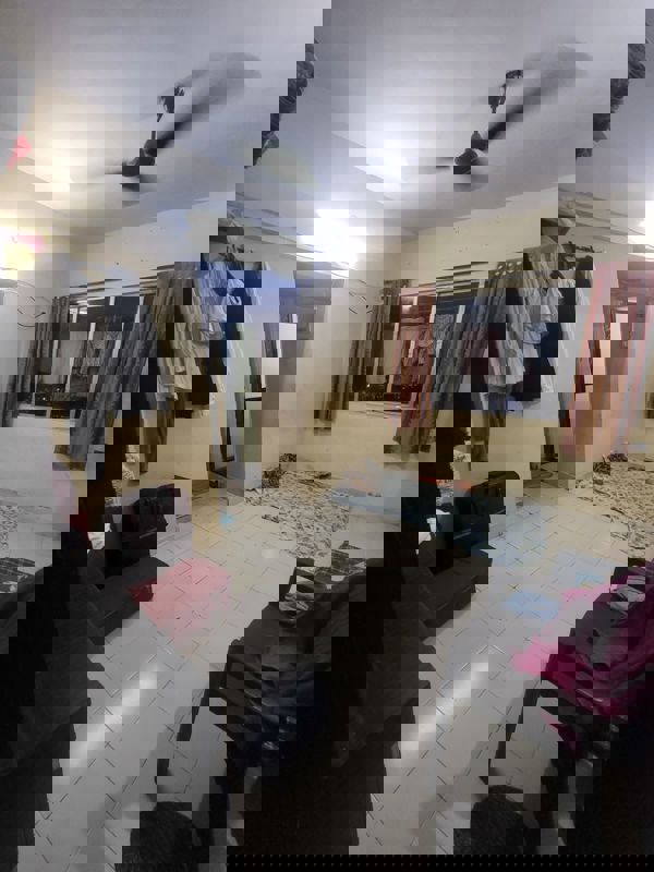 1 Rk  280 Sq.Ft. Apartment in Satellite Garden