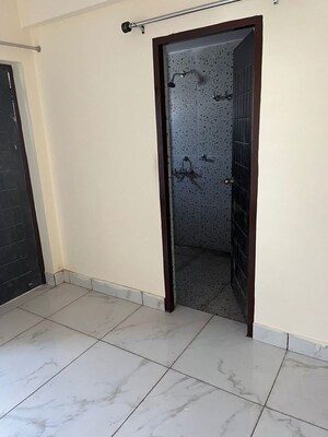 Building Lobby in 3 BHK Builder Floor at Hansmukhi Garden Estate, Sahastradhara Road – for Rent