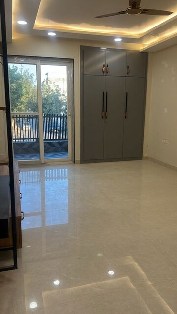 Room in 3 BHK Builder Floor at Sushant Lok I – for Sale