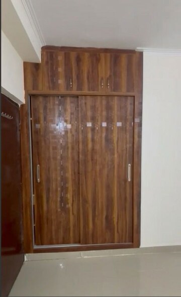 Furnished Amenities in 3 BHK Apartment at Amrapali Centurian Park, Tech Zone 4 Greater Noida – for Rent