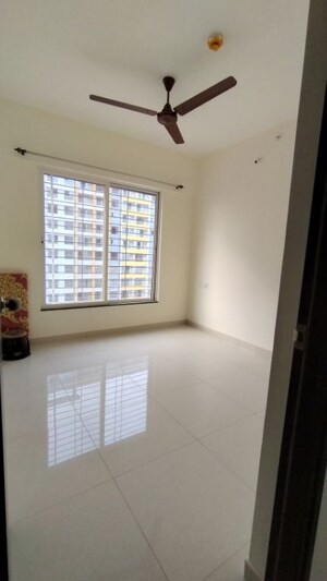 Room in 2 BHK Apartment at Kolte Patil R10, Hinjewadi – for Rent