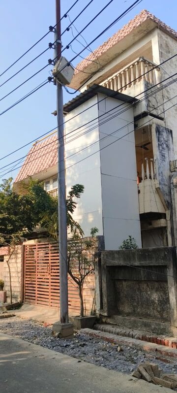 6+ BHK Independent House – Exterior View View at Aliganj - for Sale