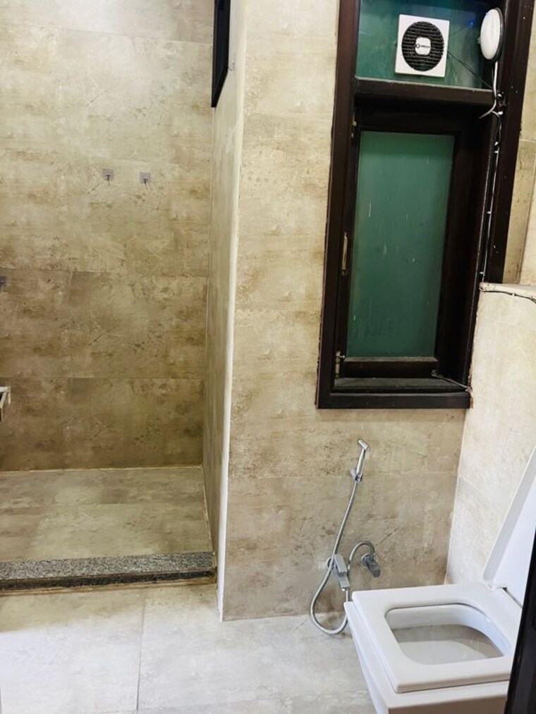 undefined, uppal-southend 4 Bedroom 2250 Sq.Ft. Builder Floor In Sector 49 Gurgaon 9837013