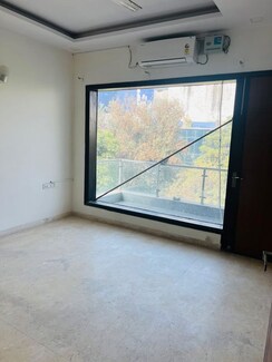 4 BHK + Pooja Room,Servant Room,Study Room,Extra Room Builder Floor For Rent in Uppal Southend