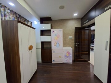  4 BHK Apartment at Oberoi Springs, Andheri West – for Rent