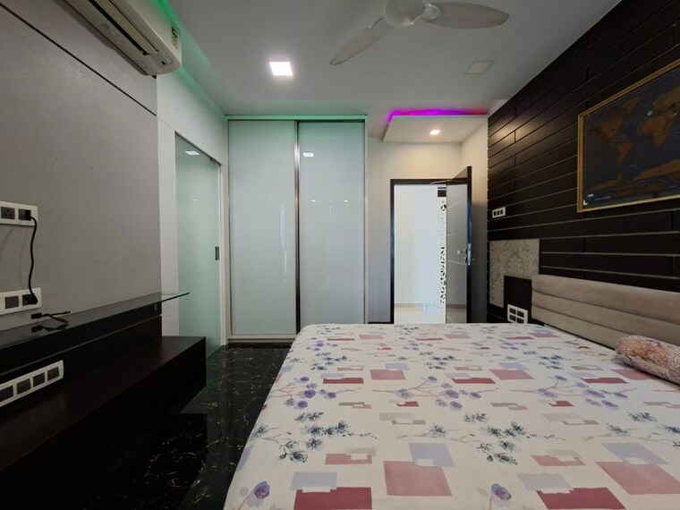 Bedroom, oberoi-springs 4 Bedroom 1800 Sq.Ft. Apartment In Andheri West Mumbai 9836997