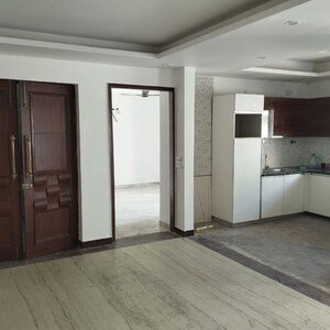 Room in 3 BHK Apartment at Vipul World Floors, Sector 48 – for Rent
