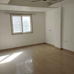 Room in 3 BHK Apartment at Vipul World Floors, Sector 48 – for Rent