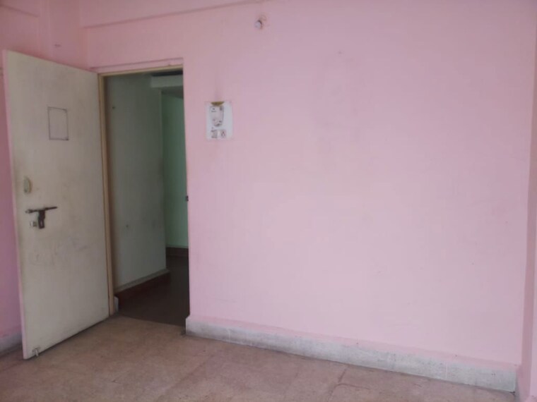 Room, shantiben cooperative housing society 1 Bedroom 516 Sq.Ft. Apartment In Shantiben Cooperative Housing Society Pune 9836909