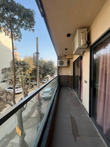 Balcony in 1 BHK Builder Floor at Ardee City, Sector 52 – for Rent