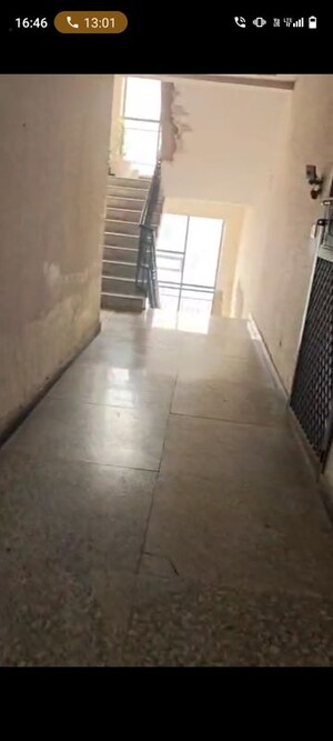 Staircase in 2.5 BHK Apartment at RWA Apartments Sector 52, Sector 52 – for Rent