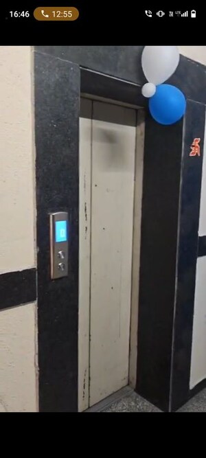 Building Lobby in 2.5 BHK Apartment at RWA Apartments Sector 52, Sector 52 – for Rent