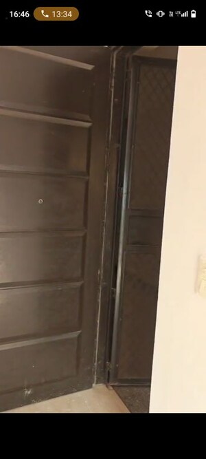 Furnished Amenities in 2.5 BHK Apartment at RWA Apartments Sector 52, Sector 52 – for Rent