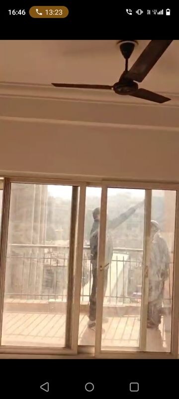 Furnished Amenities in 2.5 BHK Apartment at RWA Apartments Sector 52, Sector 52 – for Rent